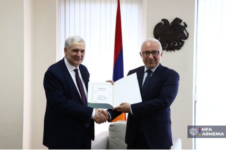 RA Deputy FM receives copies of credentials of newly appointed  Algerian ambassador