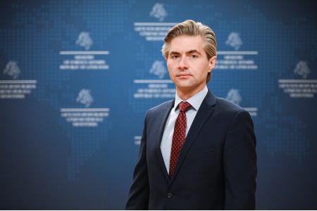 Глава МИД Литвы едет в Ереван
