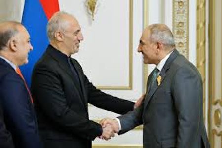 Пашинян принял вице-президента Ирана