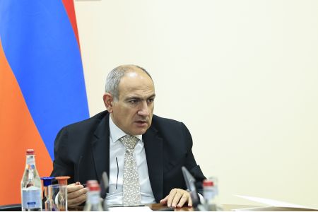 Пашинян встретился с завершающим деятельность председателем Конституционного суда Армении